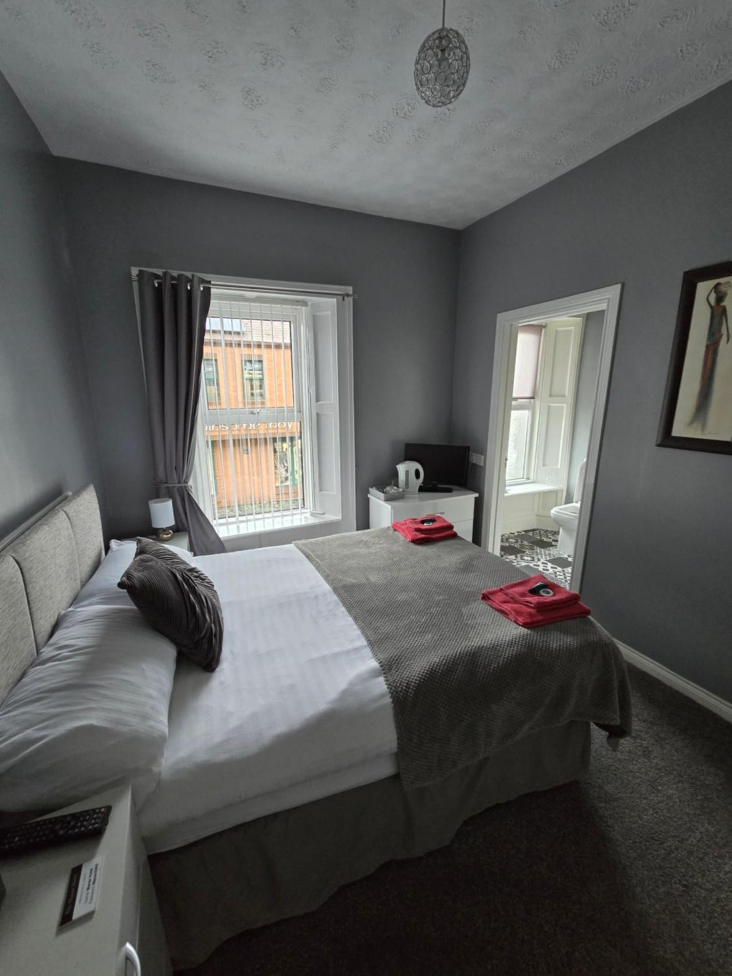 Manor Hotel Ballymoney Esterno foto